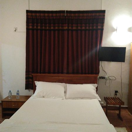 Appartamento The Rock House Katunayaka Esterno foto