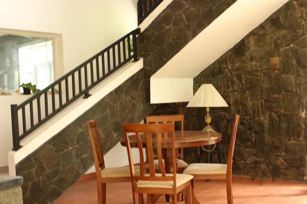 Appartamento The Rock House Katunayaka Esterno foto