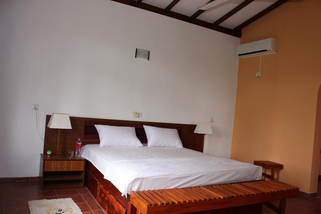 Appartamento The Rock House Katunayaka Esterno foto