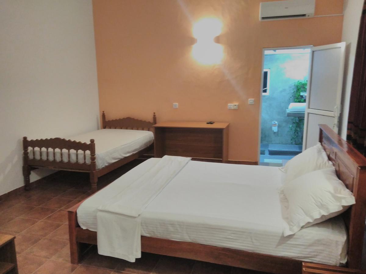 Appartamento The Rock House Katunayaka Esterno foto