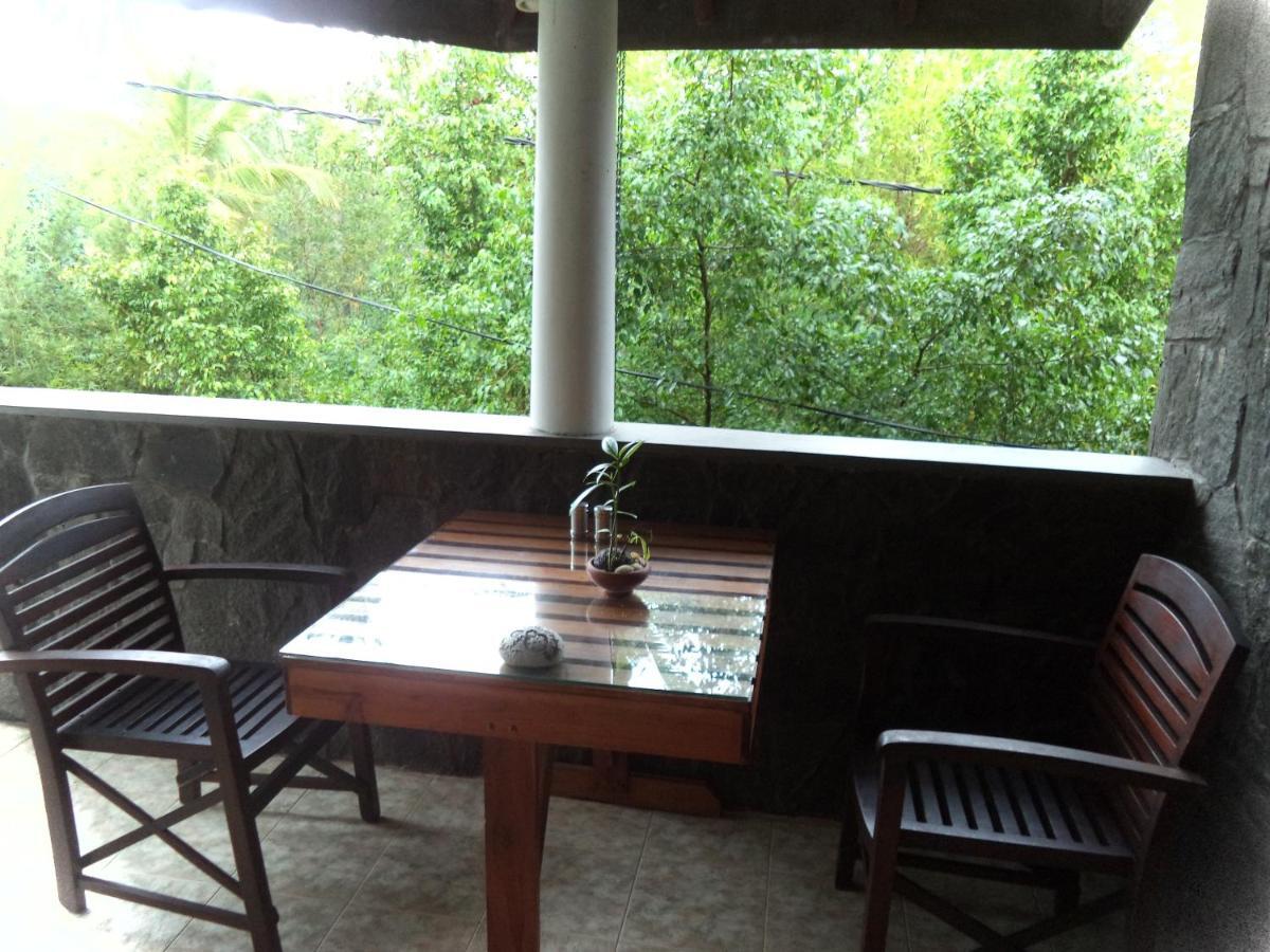 Appartamento The Rock House Katunayaka Esterno foto