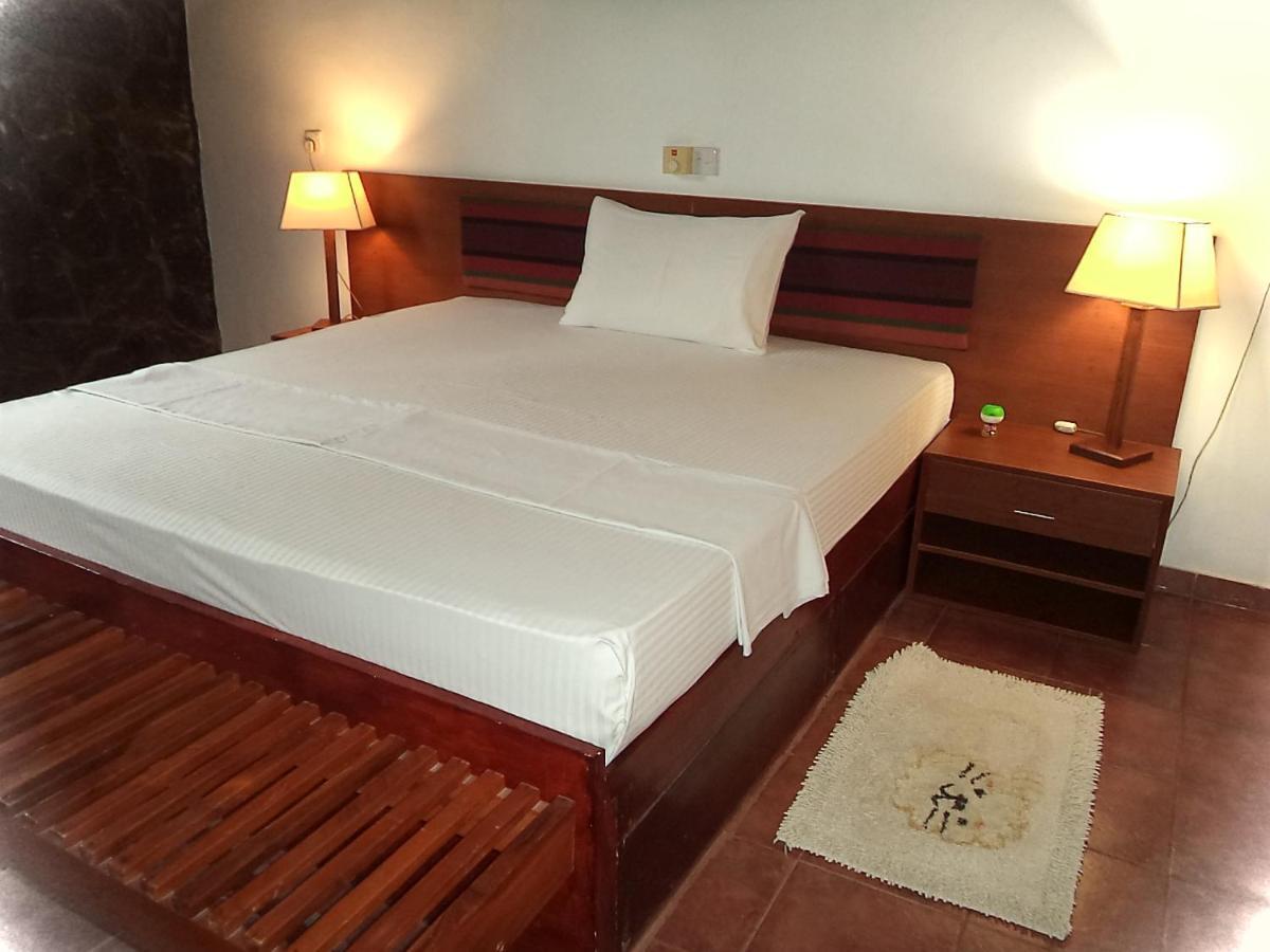 Appartamento The Rock House Katunayaka Esterno foto