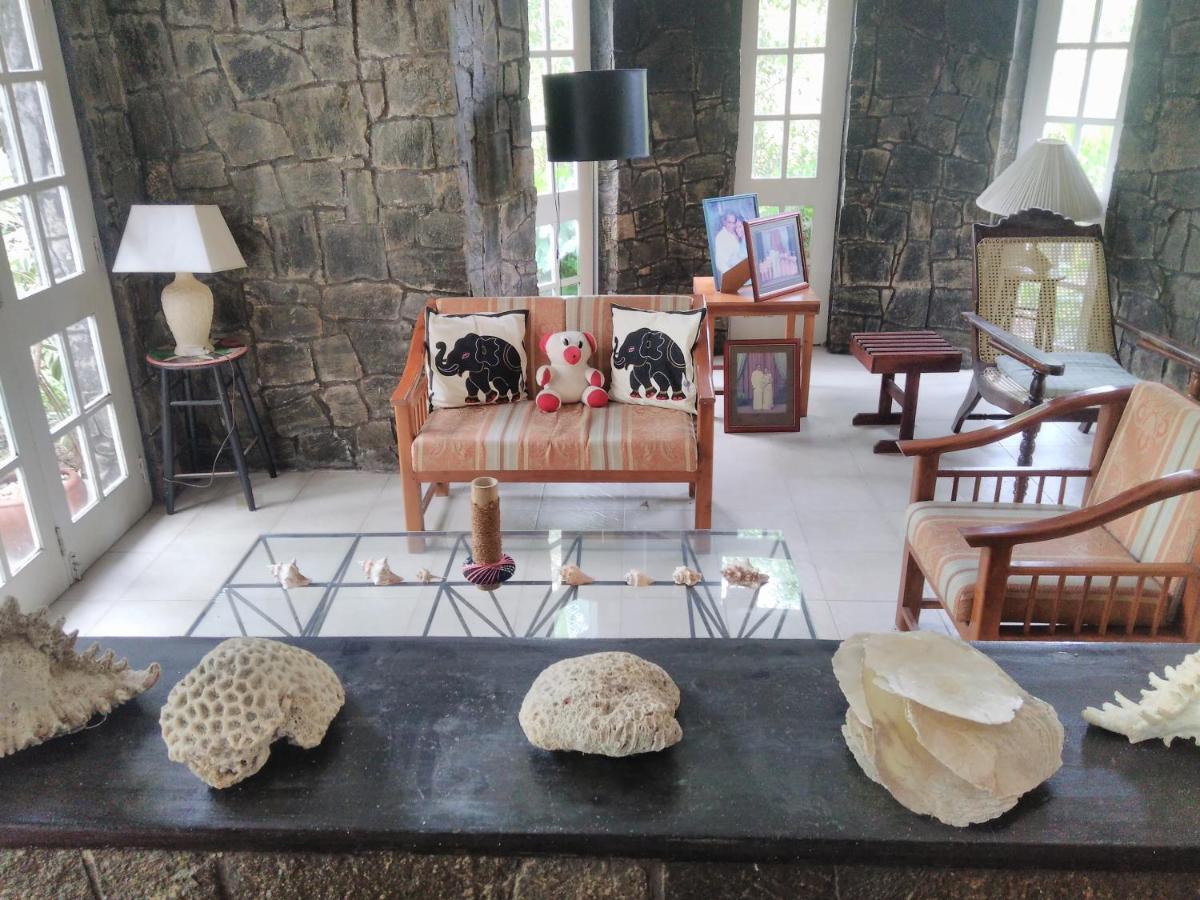 Appartamento The Rock House Katunayaka Esterno foto